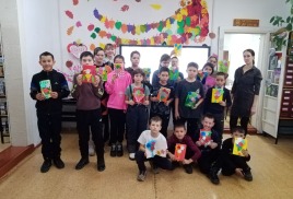 Любовью материнской мы согреты